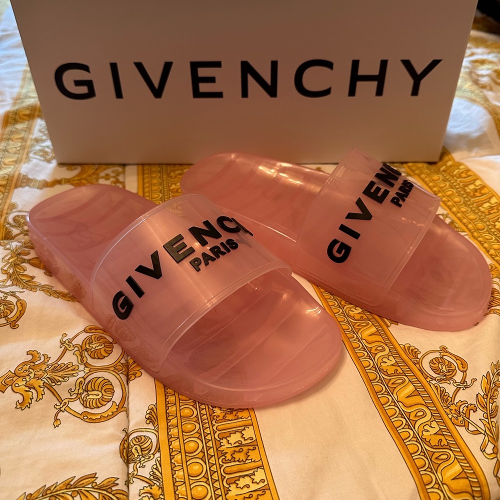 Givenchy pool slides
